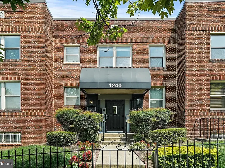 1240 Holbrook Ter NE #204 — Photo 12