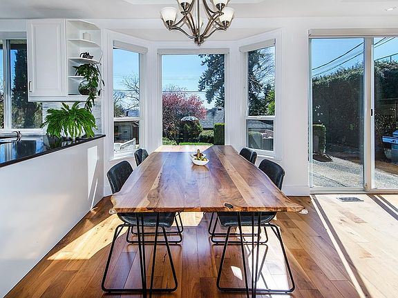 4th image of 1075 Adderley St