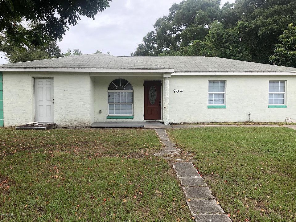 1st image of 704 NW 14th Ave
