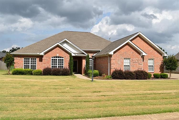 1st image of 112 Cypress Creek Dr