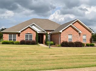 112 Cypress Creek Dr, Florence, AL 35633