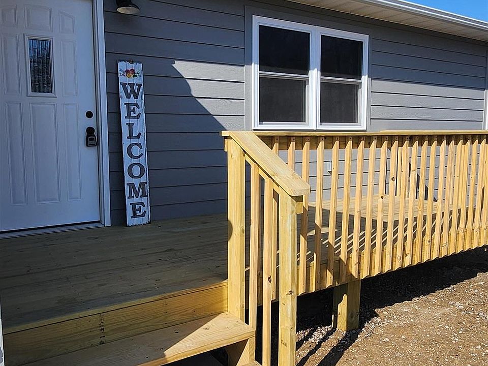 221 S Elm St, Lebo, KS 66856 Zillow