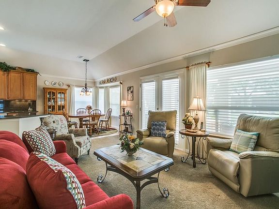 4th image of 9517 Teakwood Ave