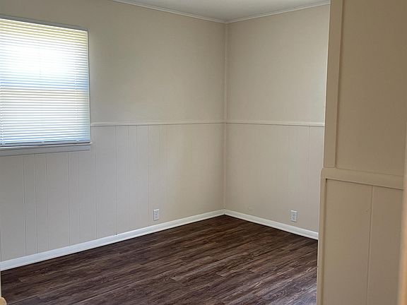 4th image of 309 E 5th St