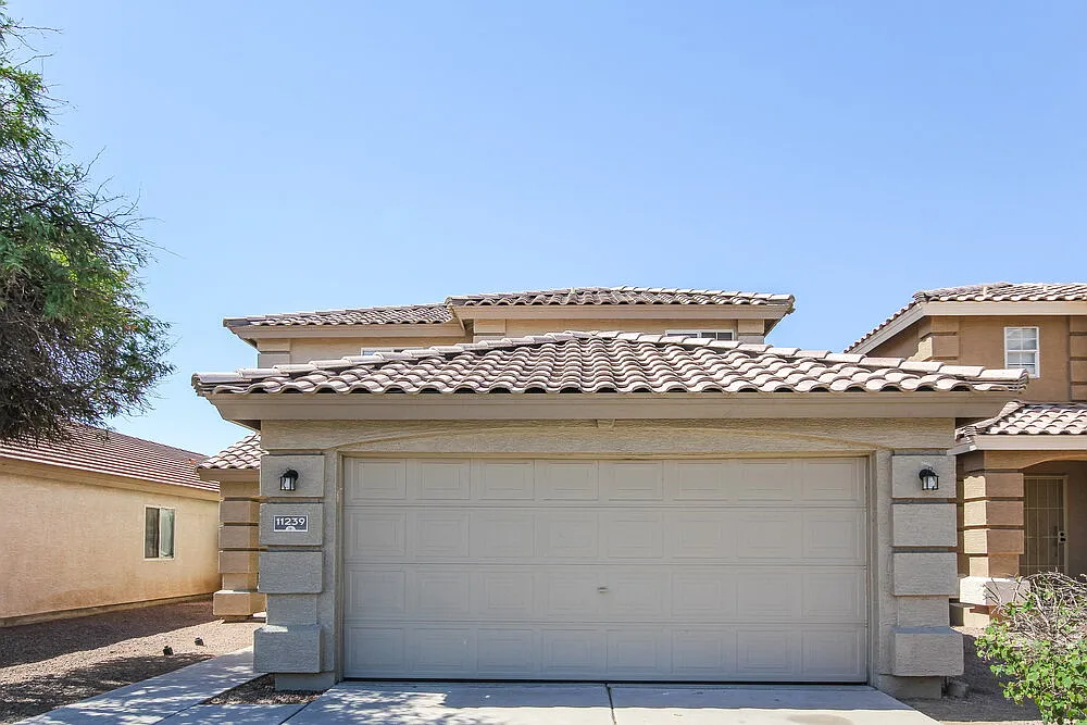 4 bed, 2.0 bath, 1845 sqft, $1,985 — Photo 1