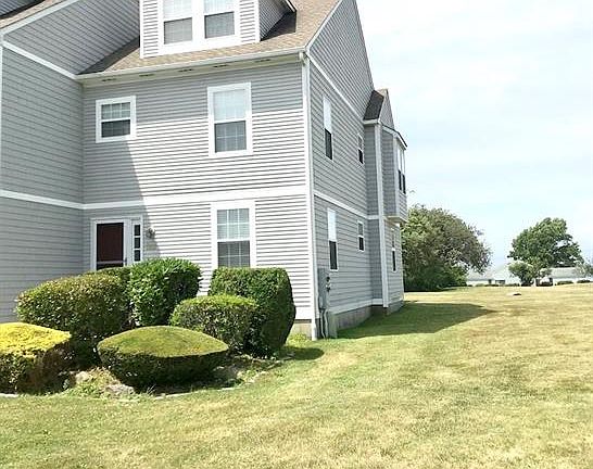 3rd image of 1101 Fairway Dr