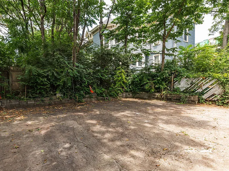 512 Maple Ave — Photo 14