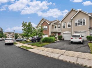 99 Windsong Cir, East Brunswick, NJ 08816