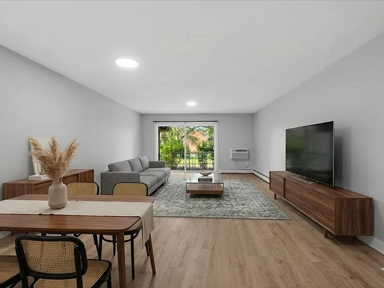 1000 Orchard Luxury Apartments — Photo 30