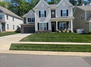 684 Belle Grove Dr, Lake Wylie, SC 29710