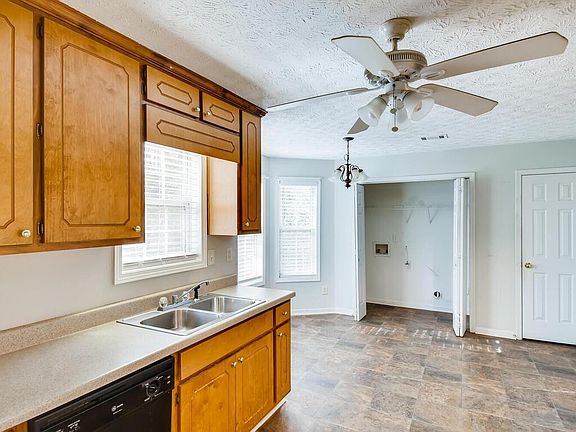 2nd image of 90 Highland Dr