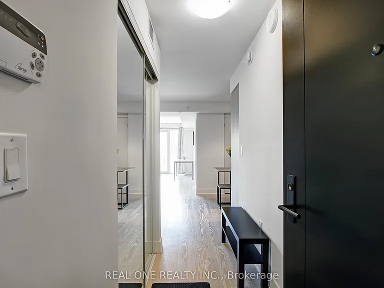 955 Bay St #2313 — Photo 2