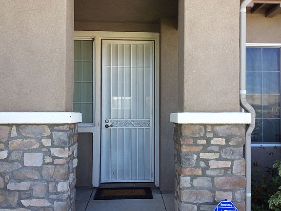 3rd image of 26497 Sequoia St