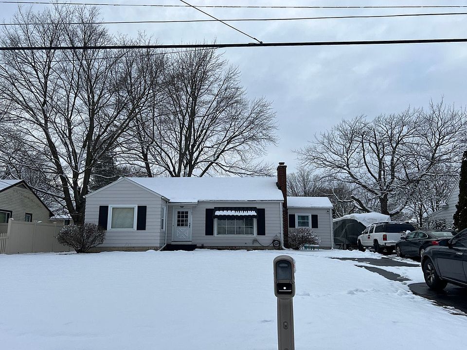 1st image of 927 Fairfield Ave NW