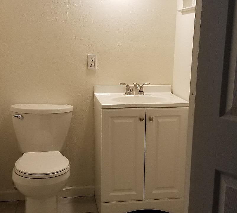 2nd image of 2558 Meadow Wood Cir
