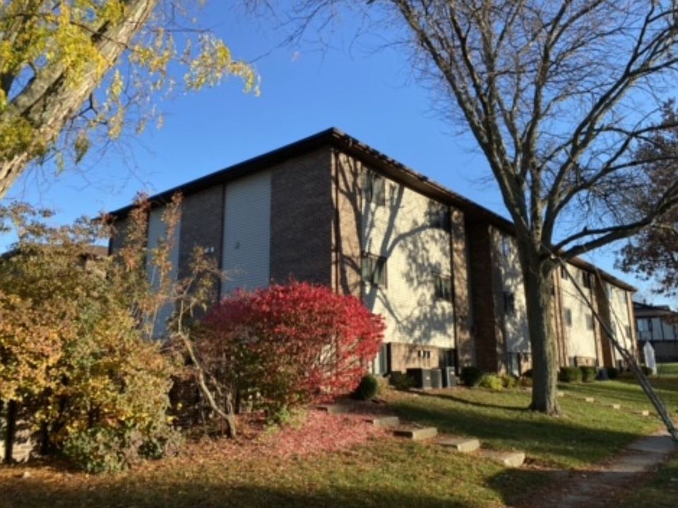 1st image of 1920 Tracy Dr APT 2