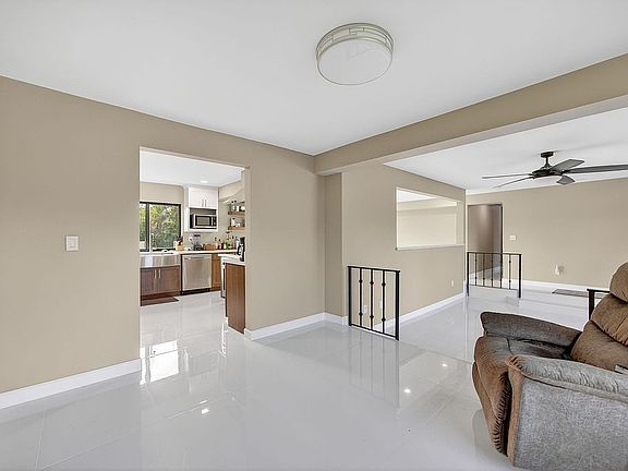 5th image of 8024 SW 91st Ave