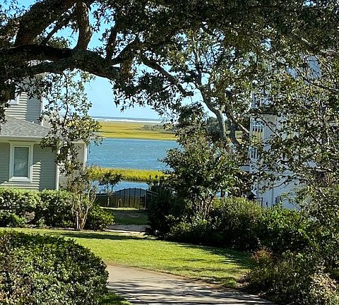 2nd image of 2038 Trinity Ave
