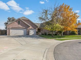 2930 S Arkle Ct, Visalia, CA