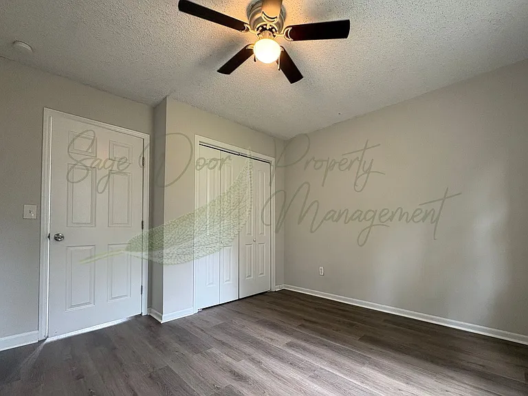 11513 Richmond Ave — Photo 16