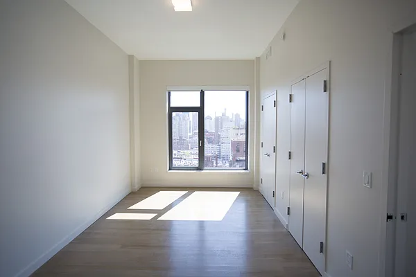 Rented by Bond New York | media 28