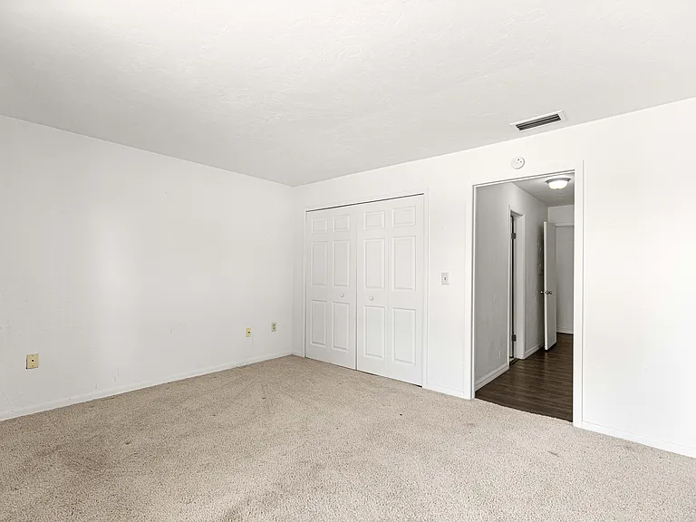 15203 Sandalwood Dr #203 — Photo 16