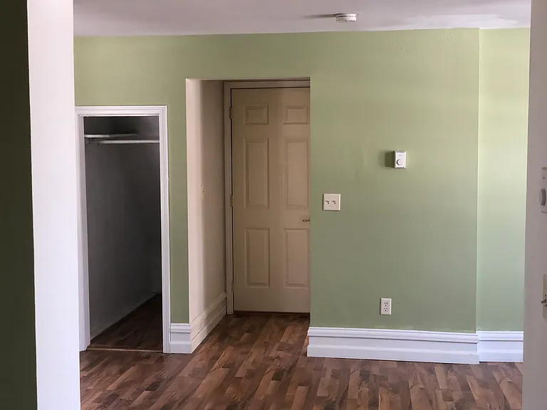 1 bed, 1.0 bath, 700 sqft, $1,100 — Photo 8