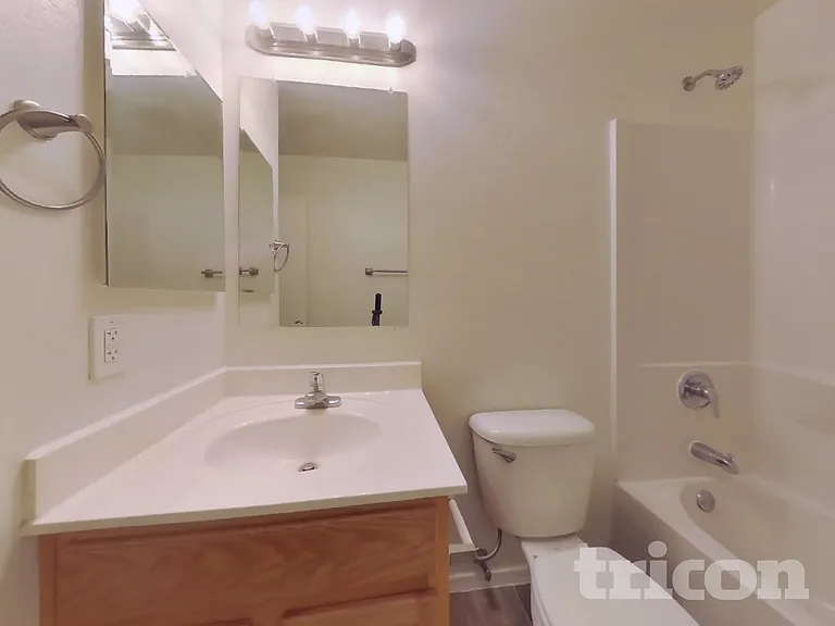 12510 W Scotts Dr — Photo 15
