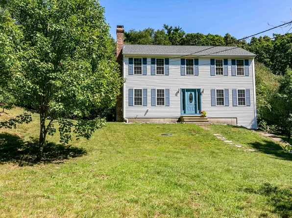 51 Rawson Rd, Webster, MA 01570