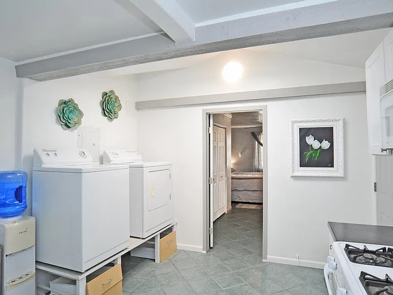 901 W Calle Ramona #2 — Photo 4