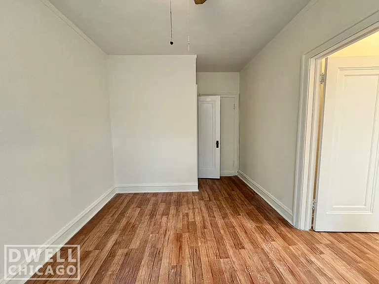 2537 N Sawyer Ave #1 — Photo 5
