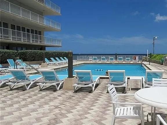 2nd image of 4100 Galt Ocean Dr APT 309