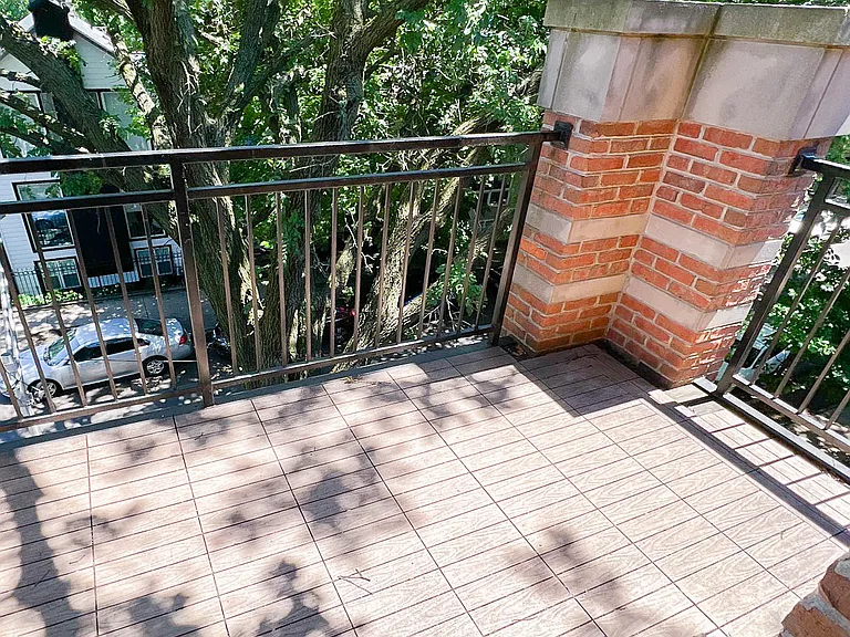 2328 N Greenview Ave #3 — Photo 7