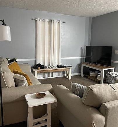 2nd image of 107 N Edgewood Dr Unit B