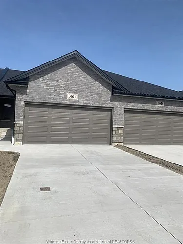 3614 Hallee Cres Photo 1