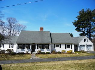 5 Meeting House Ln, Wilbraham, MA 01095