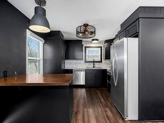 5th image of 5812 NW Parkdale Cir