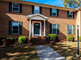 8205 Willowbrook Cir SE APT D, Huntsville, AL 35802
