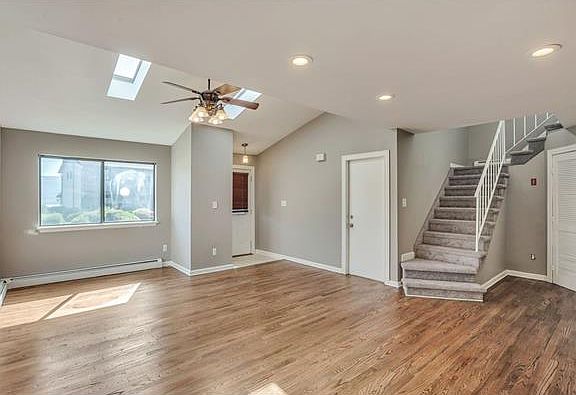 2nd image of 704 Hewitt Ln