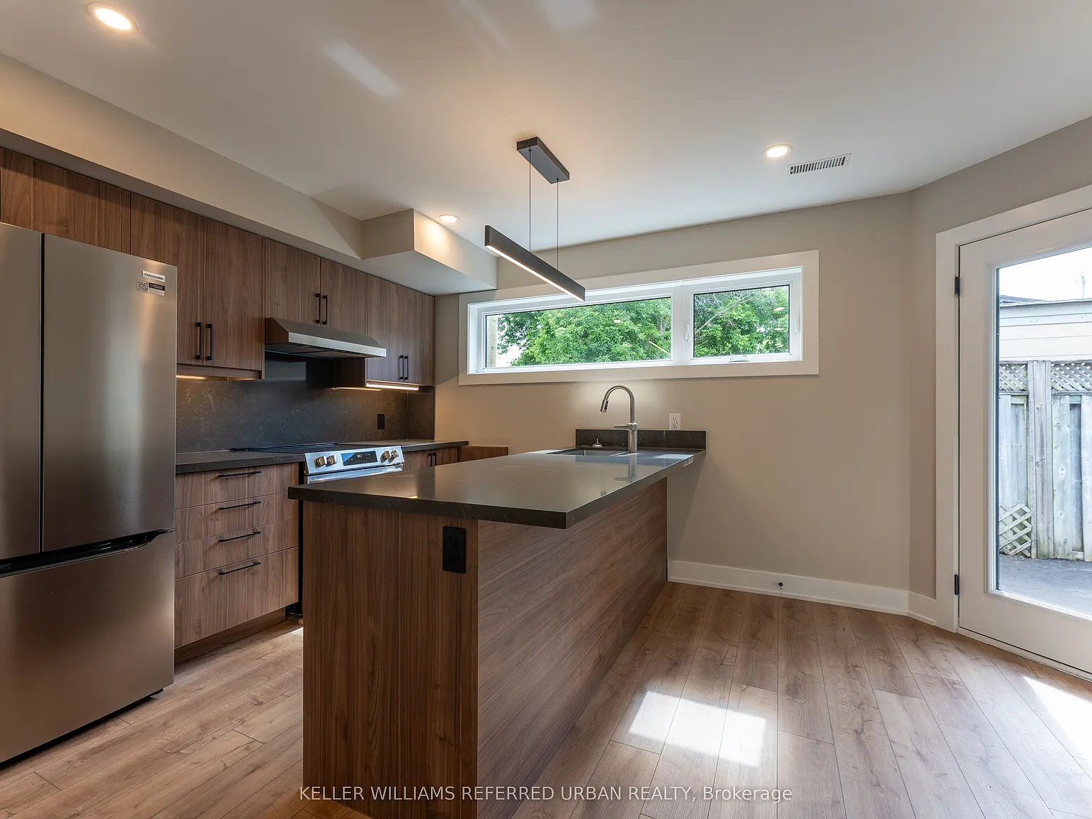 2 bed, $3,800 — Photo 4