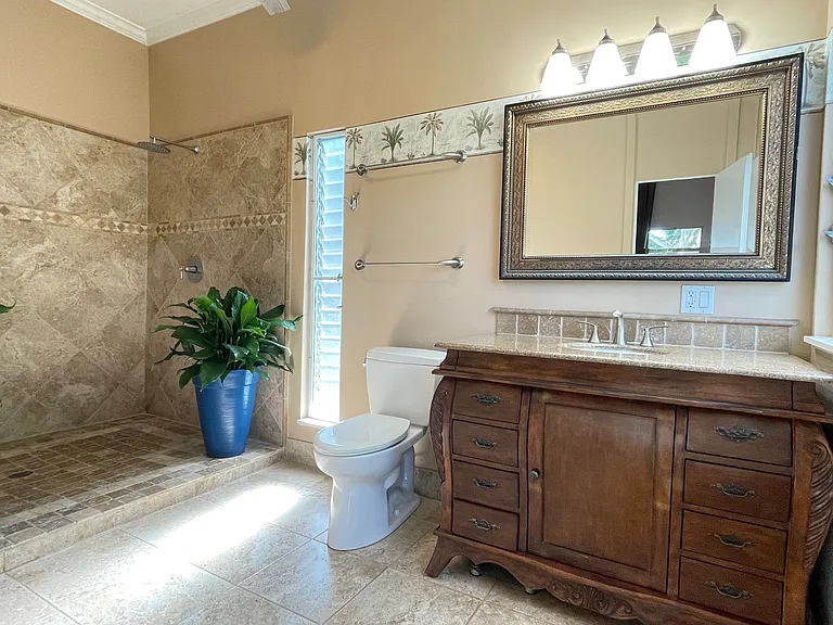 1326 Aupapaohe St — Photo 12