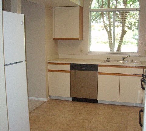 3rd image of 9118 Madison Green Ln APT 23