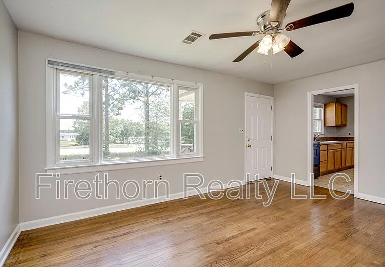 2315 Tobacco Rd — Photo 7