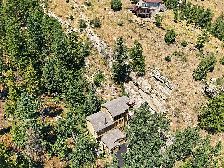 551 Aspen Dr — Photo 39