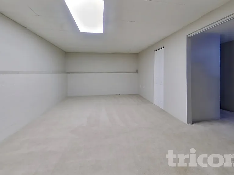 87 Princeton Dr — Photo 15