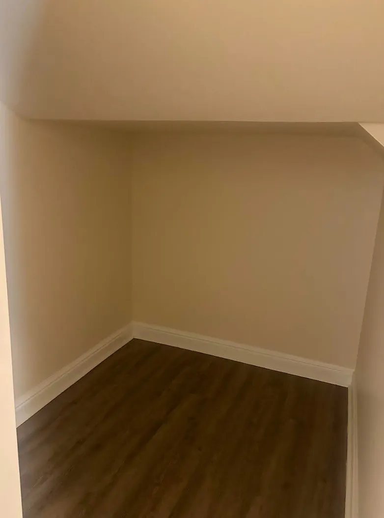 1 bed, 1100 sqft, $1,250 — Photo 2