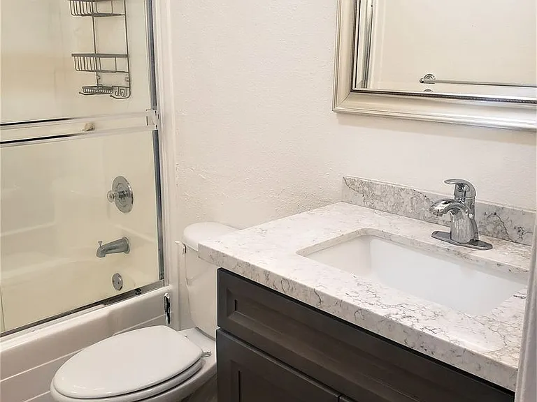 589 N Johnson Ave #210 — Photo 5