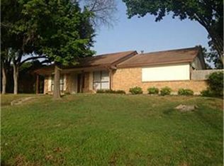 118 Colonel Dr, Garland, TX 75043