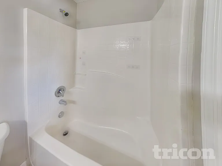 13561 Linden Dr — Photo 18