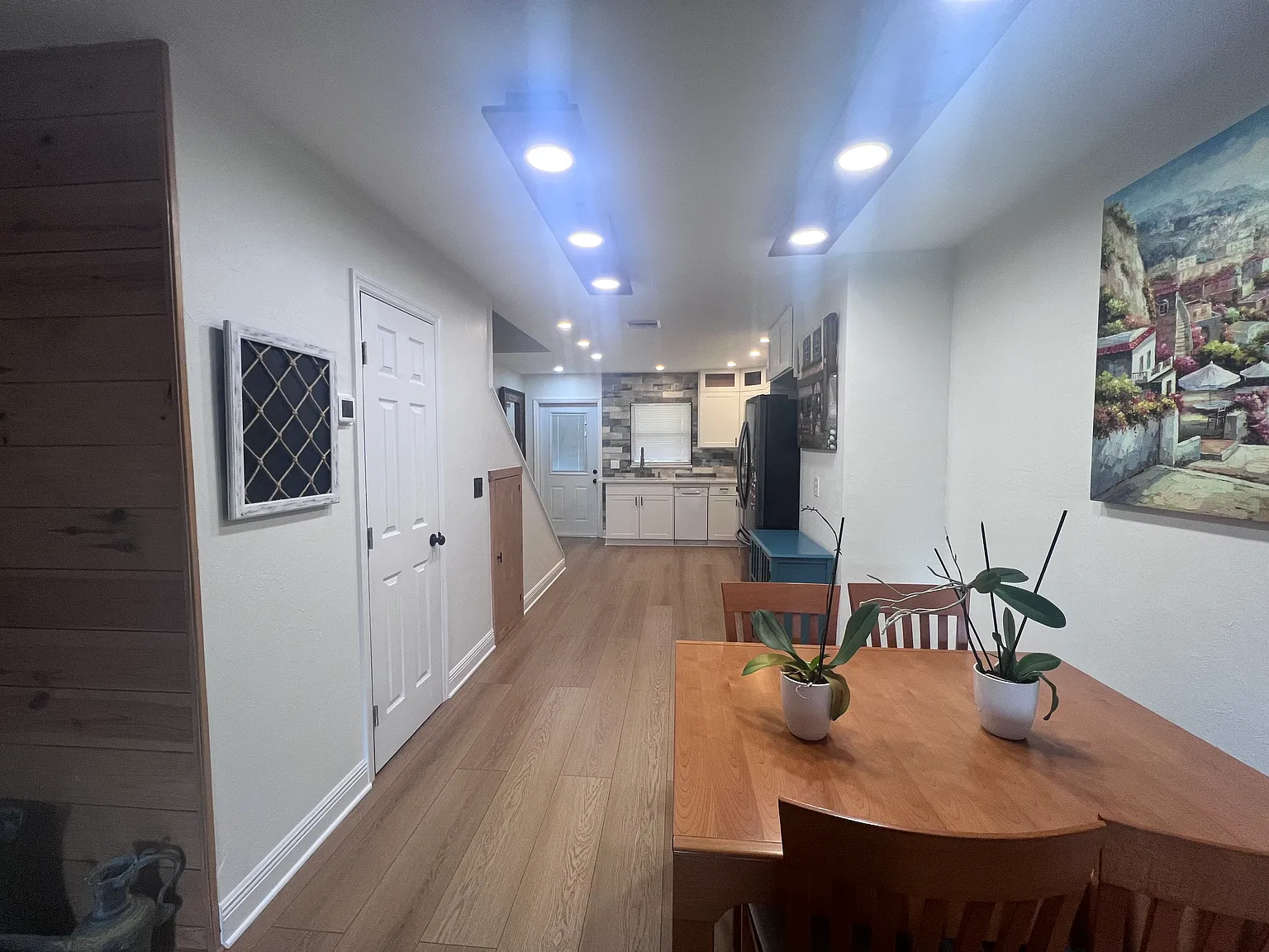 2 bed, 2.5 bath, 1100 sqft, $1,500 — Photo 2